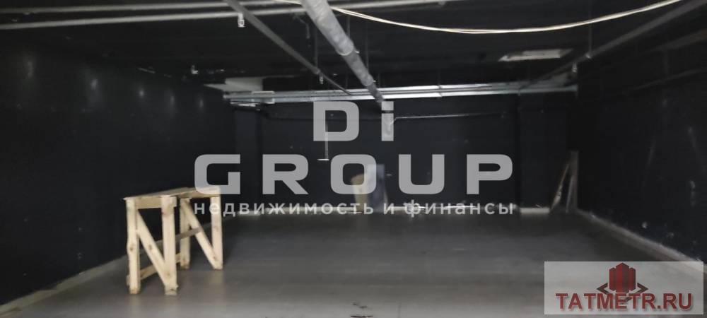 Аренда / Коммерческая / Warehouse, Казань, улица Космонавтов, 42 250 Сдается помещение 65 кв м (8*8). Цокольный этаж, 2 входа: через здание и заезд/выезд на улицу через ворота для... - 1