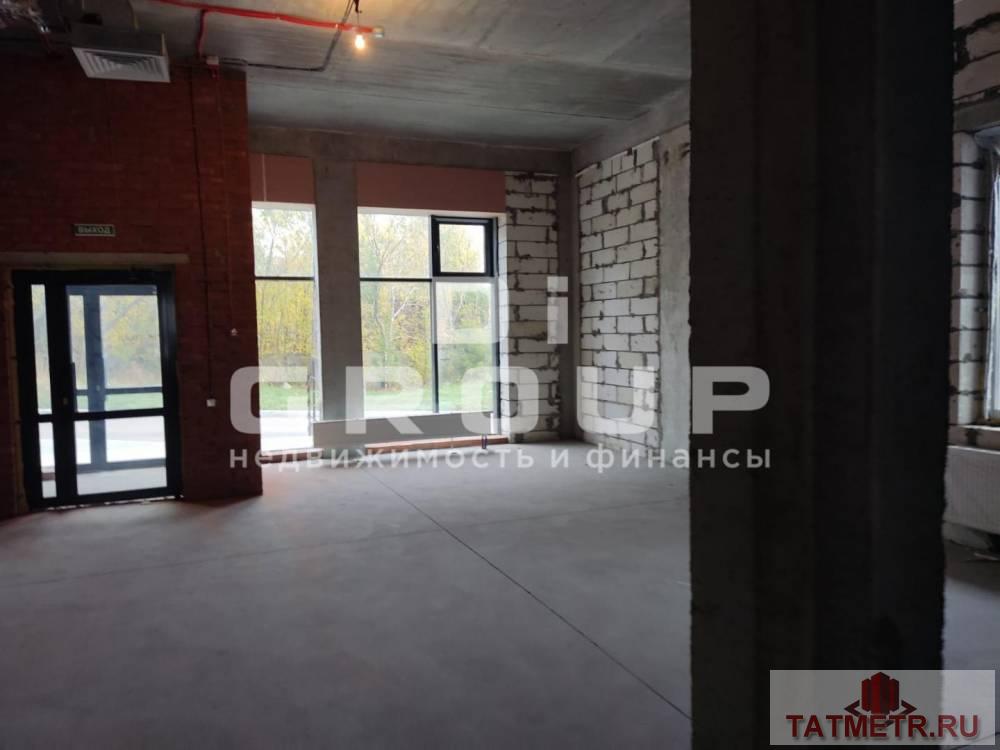 Продажа / Коммерческая / Office, Казань, улица Аделя Кутуя, 17 400 000 Продаю помещение свободного назначения в ЖК Паруса пл 145 кв м. Это 1 линия ,торцевое с внешней стороны дома в корп... - 4