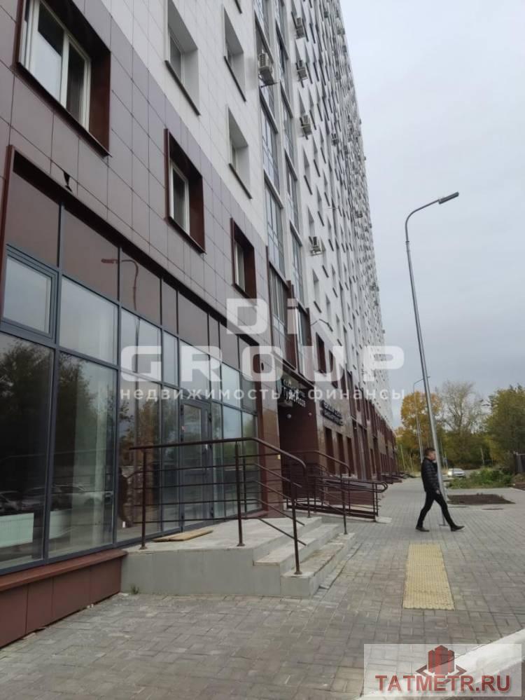 Продажа / Коммерческая / Office, Казань, улица Аделя Кутуя, 14 688 000 Продаю помещение свободного назначения в ЖК Паруса пл 122.4 кв м. Это 1 этаж. С отдельным входом с улицы ,торцевое с... - 5