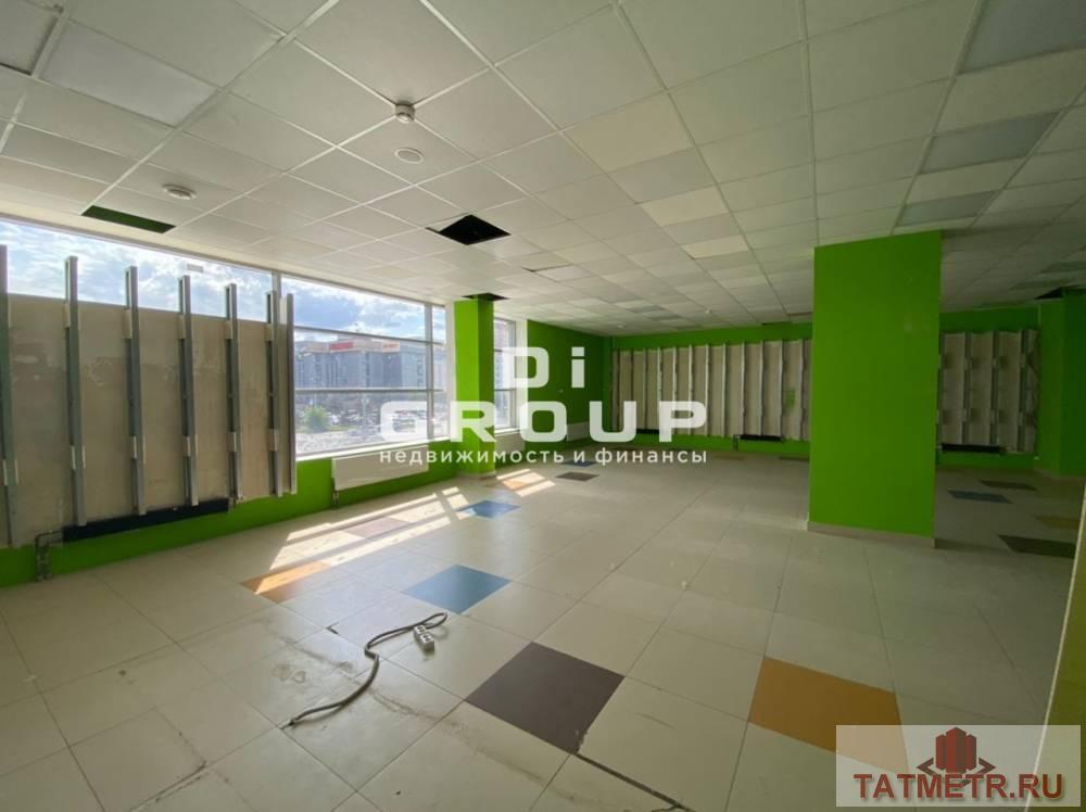 Продажа / Коммерческая / Office, Казань, проспект Ямашева, 12 000 000 Продается помещение открытой планировки на 2 этаже .свободного назначения по адресу ул. Ямашева 100Г. Огромный трафик...