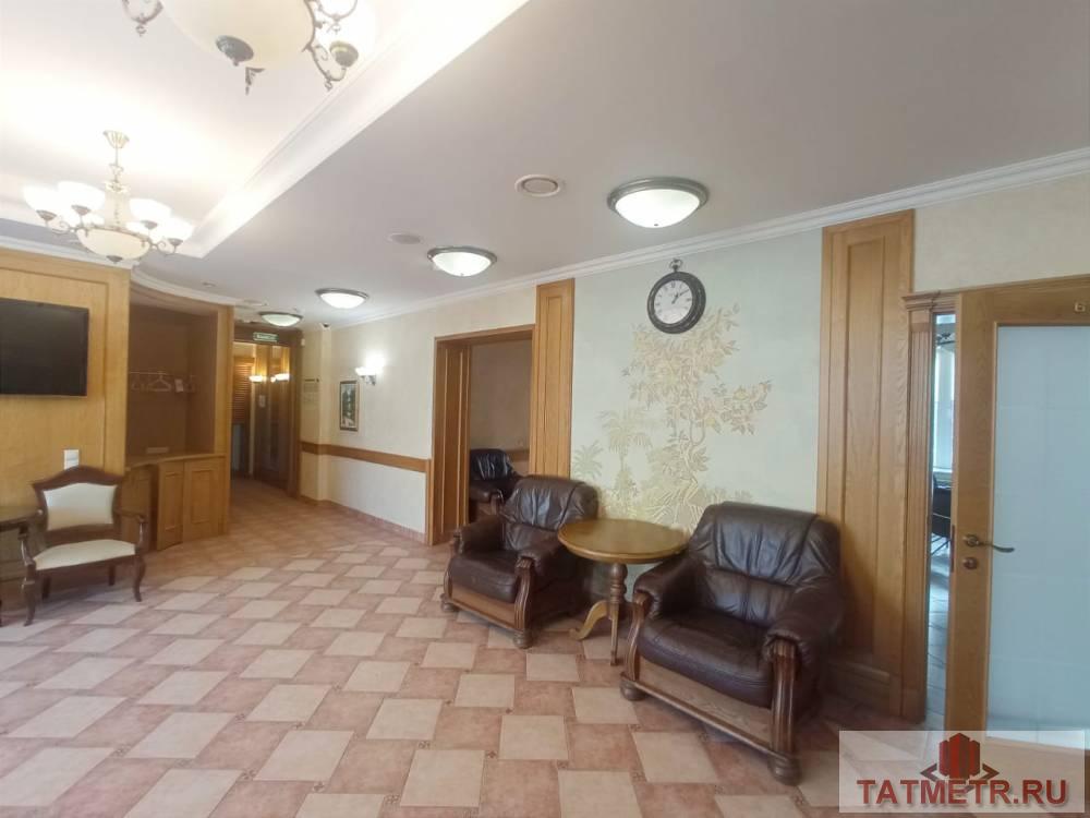 Продажа / Коммерческая / Office, Казань, улица Достоевского, 36 000 000 Продается помещение свободного назначения в центре Казани, отдельный вход со двора , классическая кабинетная нарезка....