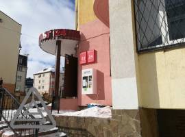 Сдается помещение на втором этаже, по адресу, Хади Такташ...