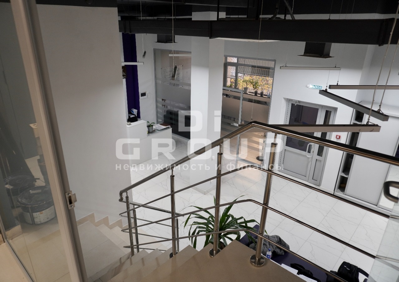 Продажа / Коммерческая / Office, Казань, улица Габдуллы Кариева, 45 795 000 Продается помещение с ремонтом в ЖК 21 век. Находится на 1 этаже, удобные подъездные пути, вход с улицы отдельный. С... - 4