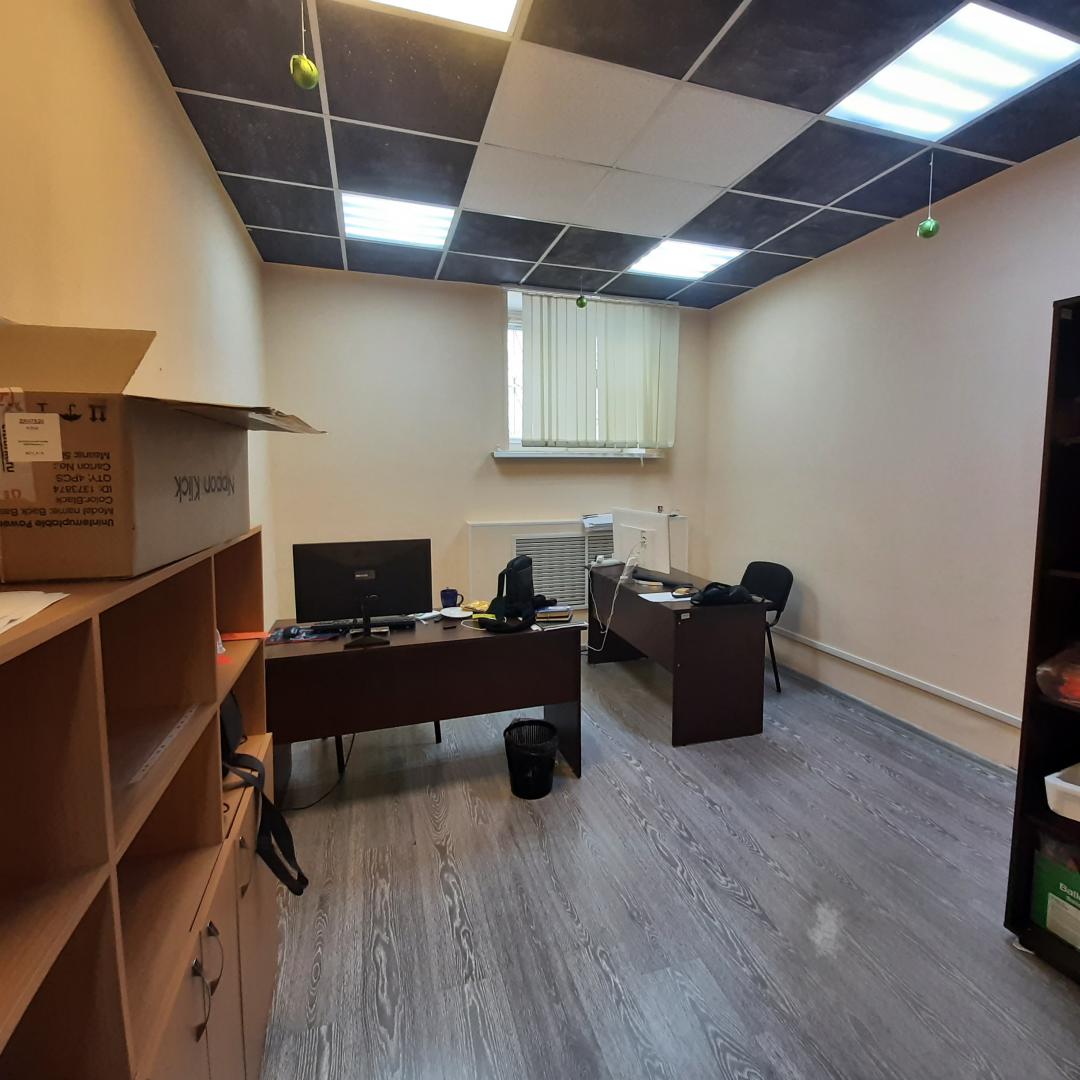 Продажа / Коммерческая / Office, Казань, улица Толбухина, 15 500 000 Продается офисное помещение, расположенное в Советском районе по улице Толбухина. Общая площадь помещения — 200... - 1