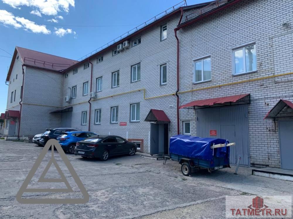 Аренда / Коммерческая / Warehouse, Казань, улица Космонавтов, 99 000 Сдается помещение свободного назначения по адресу Космонавтов 67. В отличном состоянии. В помещении: — Телефон —...