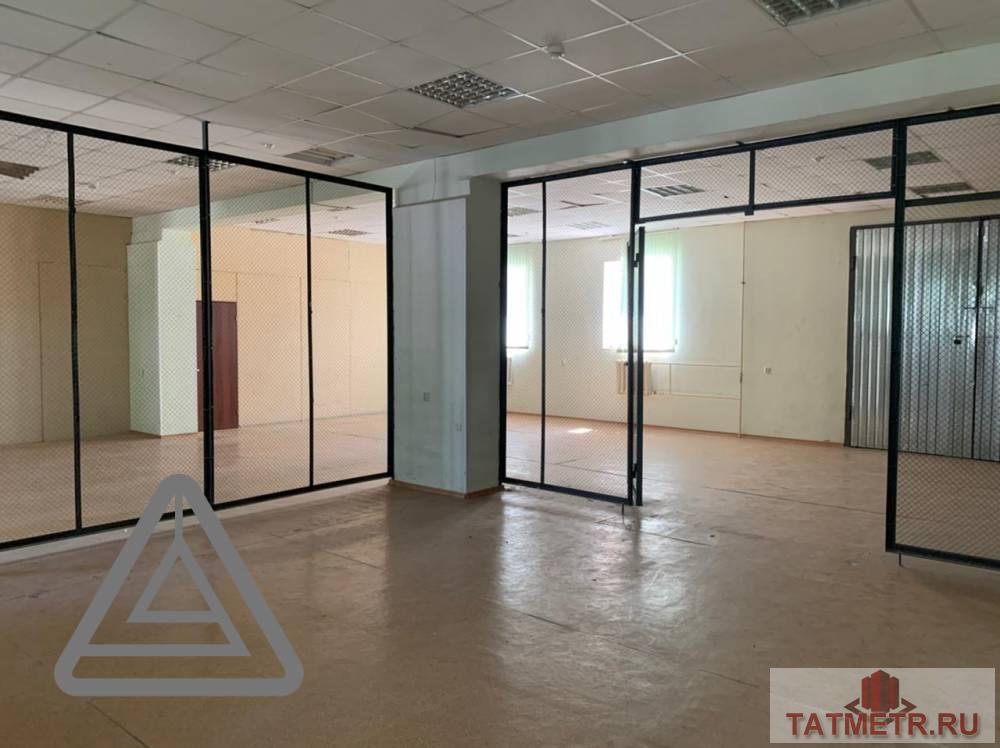 Аренда / Коммерческая / Warehouse, Казань, улица Космонавтов, 99 000 Сдается помещение свободного назначения по адресу Космонавтов 67. В отличном состоянии. В помещении: — Телефон —... - 3