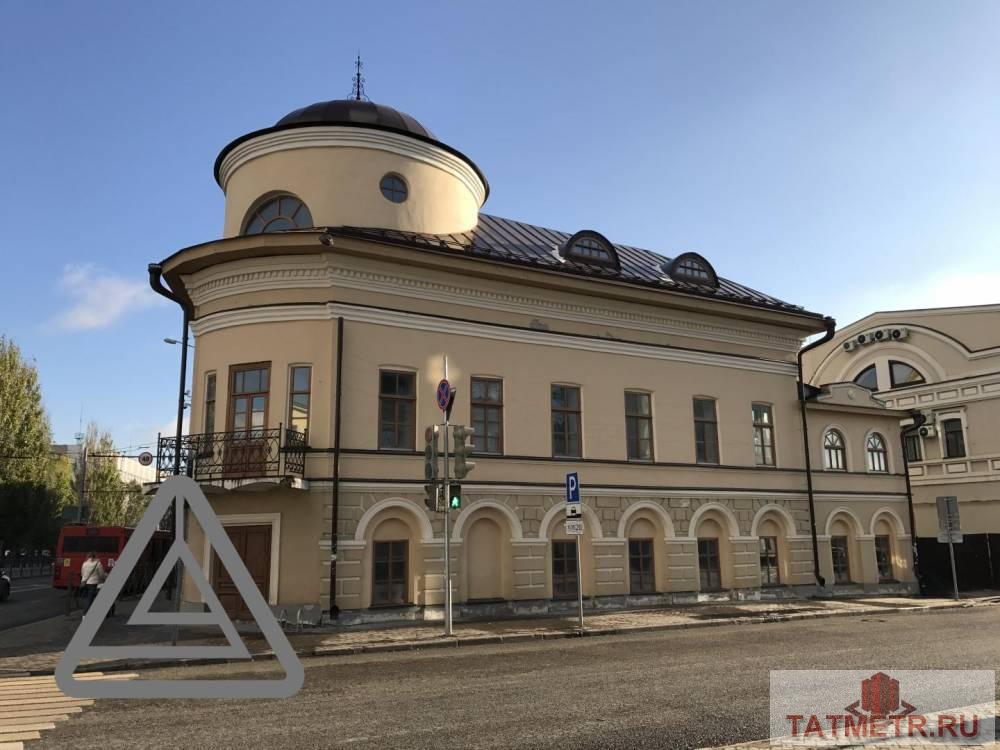Аренда / Коммерческая / Free purpose, Казань, Московская улица, 25 000 Сдается в аренду помещение в цокольном этаже площадь 40 кв.м по адресу: Московская 58 . В отличном состоянии. В...