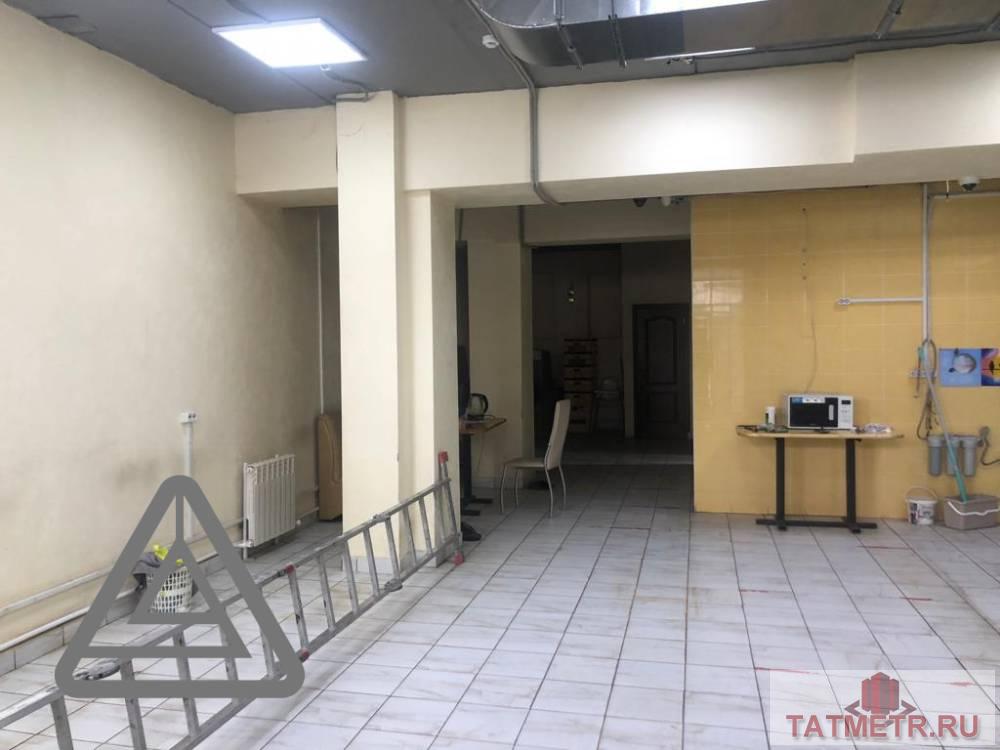 Аренда / Коммерческая / Free purpose, Казань, улица Юлиуса Фучика, 120 000 Сдается помещение на первом этаже 100 квм свободного назначения, по адресу Фучика 110 ,находящееся на первой линии и... - 4