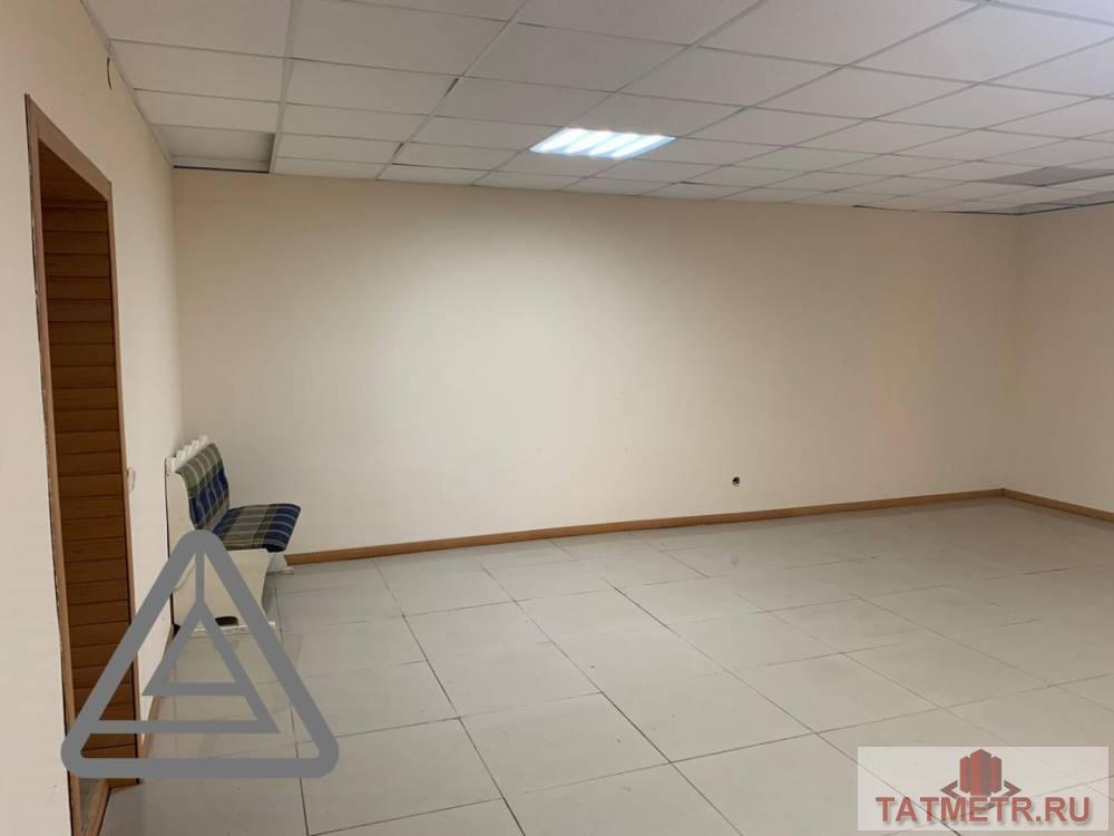 Аренда / Коммерческая / Warehouse, Казань, улица Фаткуллина, 38 000 Сдам отапливаемый склад пл.85 кв.м на цокольном этаже. — Отдельная входная группа, — доступ 24/7, — Подъезд для... - 1