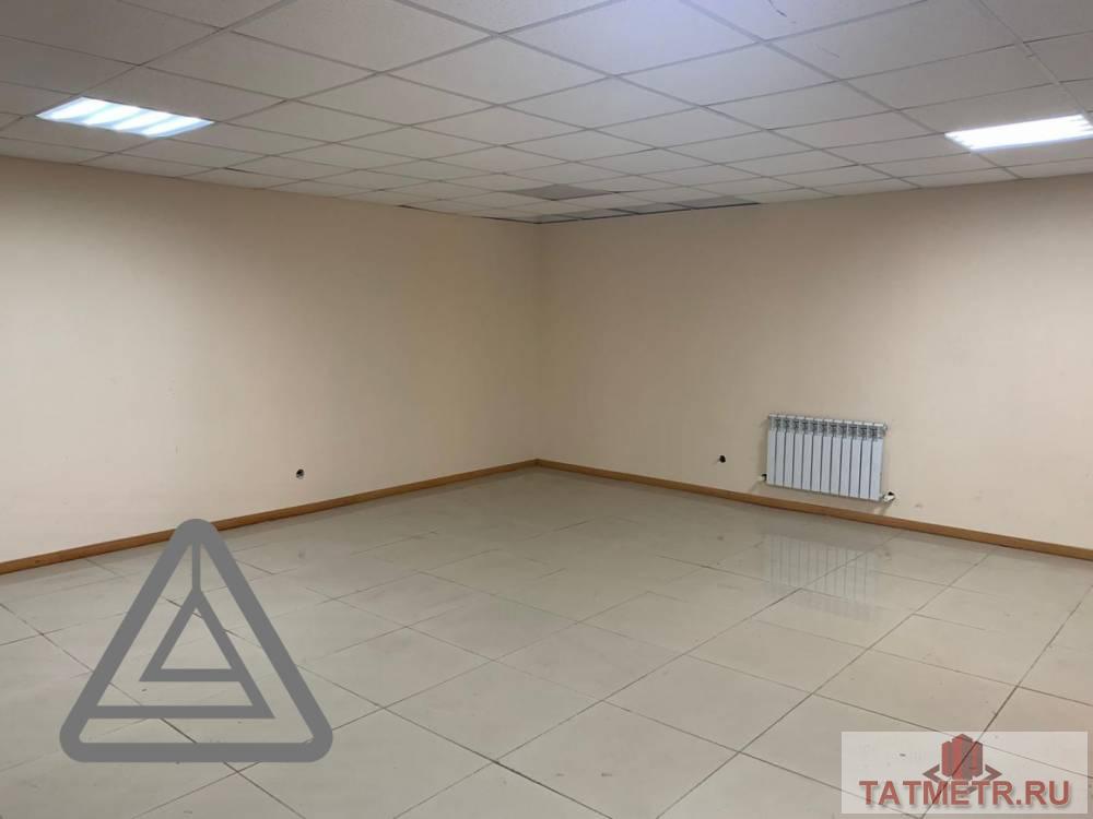 Аренда / Коммерческая / Warehouse, Казань, улица Фаткуллина, 38 000 Сдам отапливаемый склад пл.85 кв.м на цокольном этаже. — Отдельная входная группа, — доступ 24/7, — Подъезд для... - 3