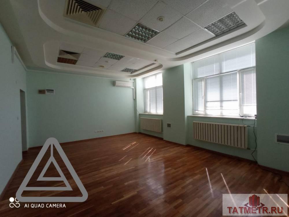 Коммерческая / Аренда / Офисы, Казань, улица Зинина, 750 000 Сдается помещение на 1 этаже площадь от 20 — 150 -200 — 1000 кв.м по адресу Зинина 4. В хорошем состоянии. В... - 19