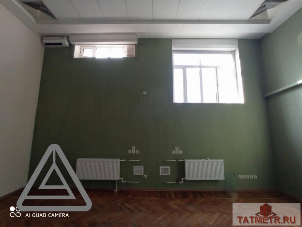Аренда / Коммерческая / Warehouse, Казань, улица Зинина, 42 500 Сдается склад с воротами с помещениями площадь 50 кв.м на 1 этаже по адресу Зинина 4. В хорошем состоянии. В... - 2