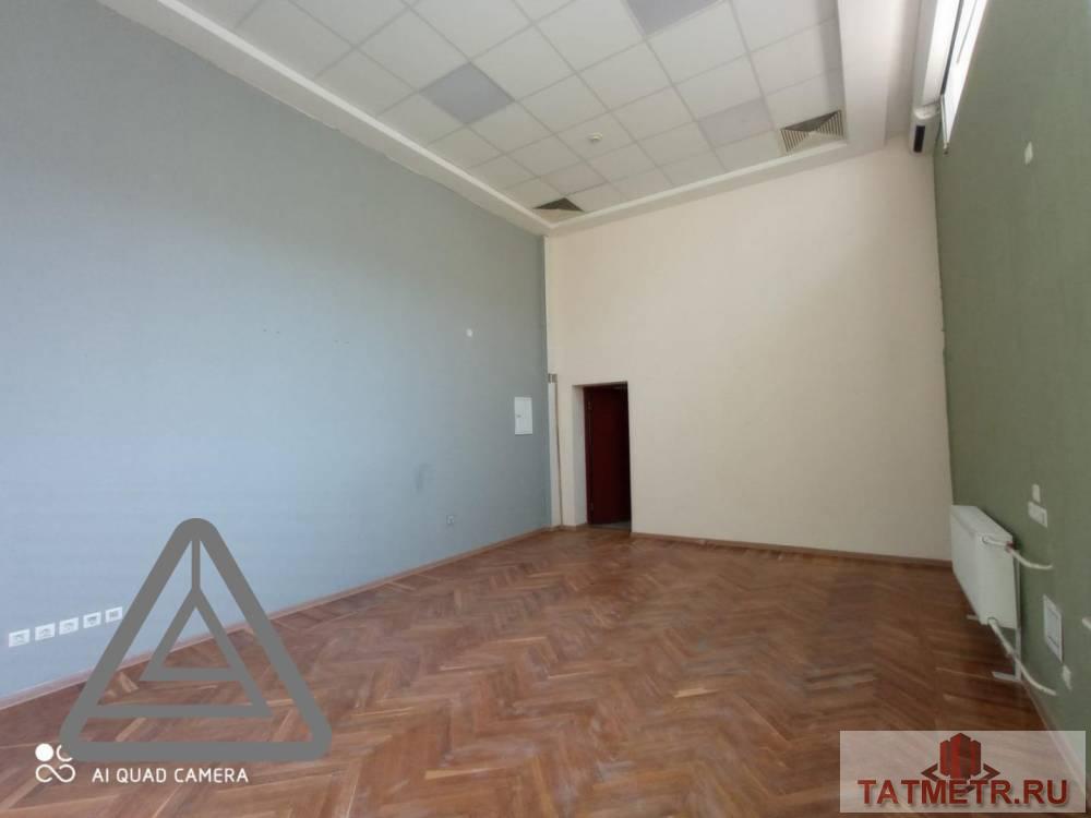 Аренда / Коммерческая / Warehouse, Казань, улица Зинина, 42 500 Сдается склад с воротами с помещениями площадь 50 кв.м на 1 этаже по адресу Зинина 4. В хорошем состоянии. В... - 4