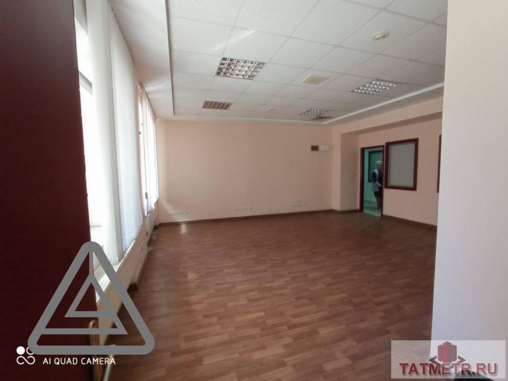 Коммерческая / Аренда / Офисы, Казань, улица Зинина, 62 250 Сдается помещение на 2 этаже площадь 83 кв.мпо адресу Зинина 4. В хорошем состоянии. В помещении: — Телефон —... - 3