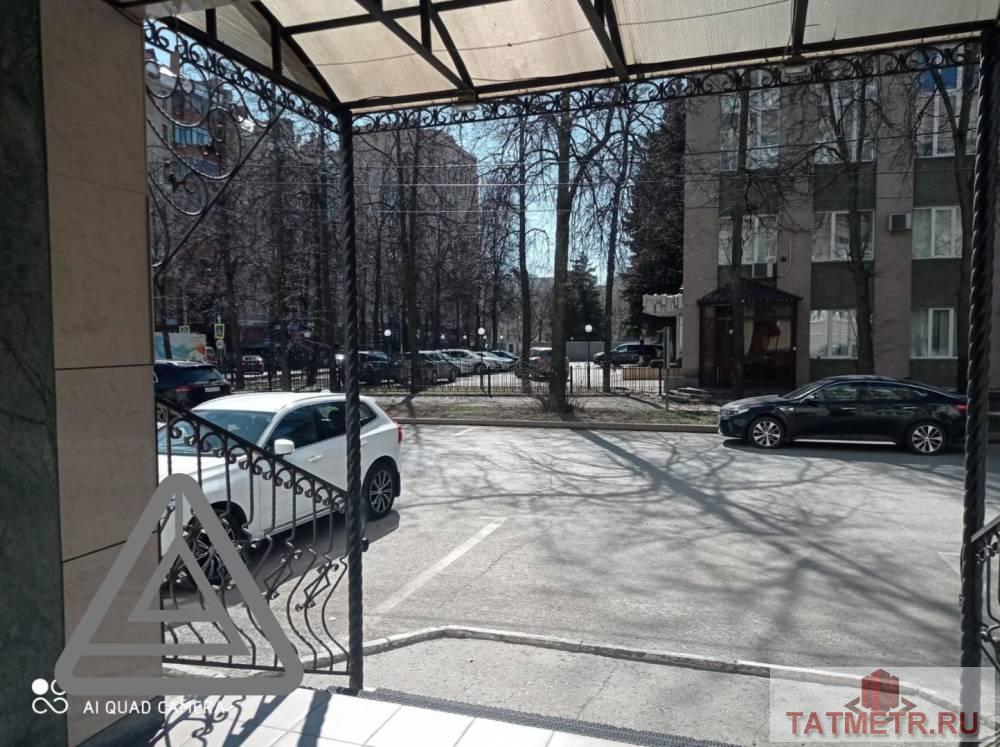 Коммерческая / Аренда / Офисы, Казань, улица Зинина, 15 000 Сдается помещение на 2 этаже без окон от 15-20 кв.м по адресу Зинина 4. В хорошем состоянии. В помещении: — Телефон... - 21