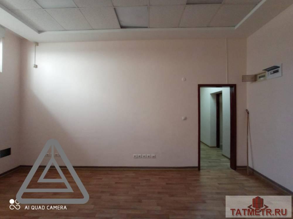 Коммерческая / Аренда / Офисы, Казань, улица Зинина, 36 540 Сдается помещение на 2 этаже 3 кабинета площадь от 18 +20+14.5 кв.м по адресу Зинина 4. В хорошем состоянии. В... - 6
