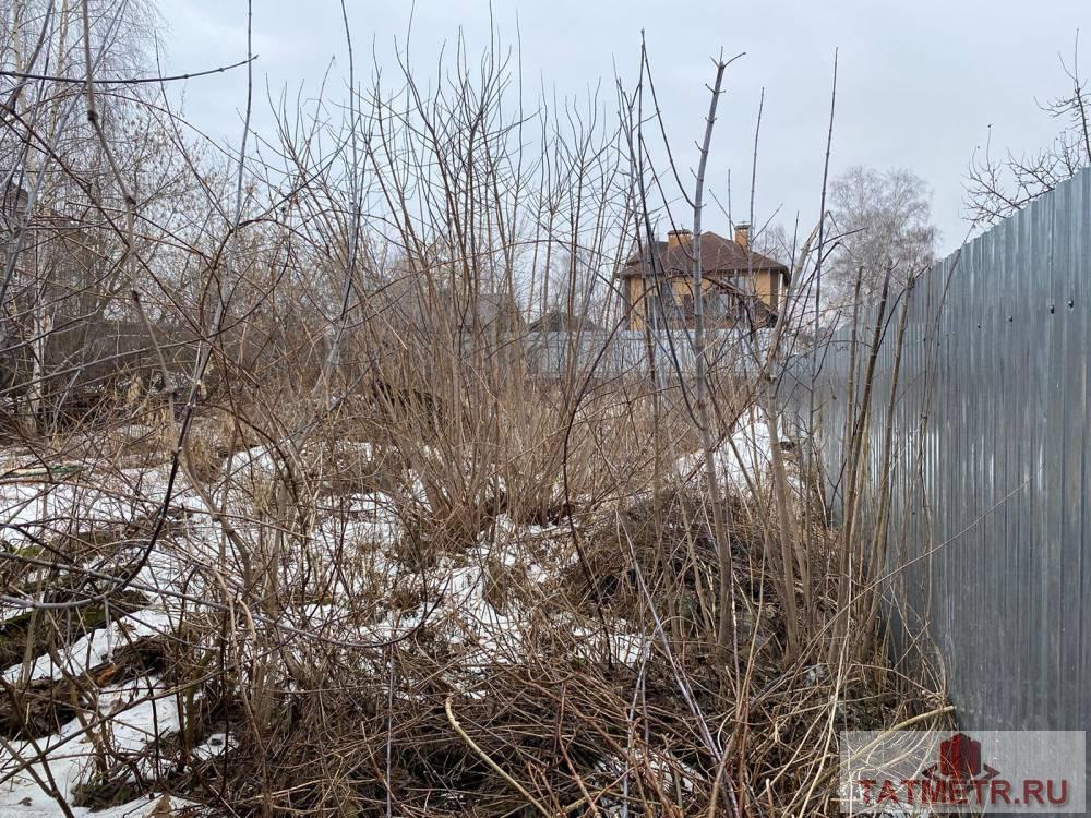 Продается участок ИЖС в пгт. Васильево. На участке дом почти разобран(старенький),все коммуникации проходят по... - 1