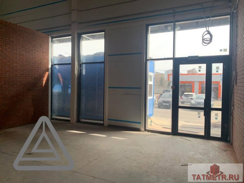 Продажа / Коммерческая / Retail, Казань, Авиастроительный район, 8 421 800 Продам 43,24 кв.м в новом ТЦ «Взлетный» на первой линии по улице Дементьева. • 1 линия по ул. Дементьева; • Своя... - 2