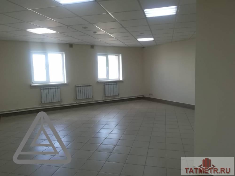 Аренда / Коммерческая / Warehouse, Казань, Проспект Победы, 39 000 Сдается помещение свободного назначения по адресу Проспект Победы 206. Подходит под склад, швейный цех,офис В хорошем...