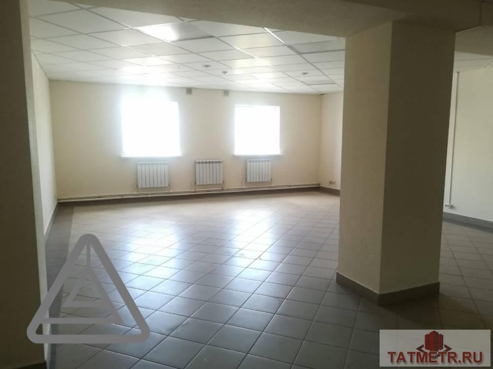 Аренда / Коммерческая / Warehouse, Казань, Проспект Победы, 39 000 Сдается помещение свободного назначения по адресу Проспект Победы 206. Подходит под склад, швейный цех,офис В хорошем... - 2