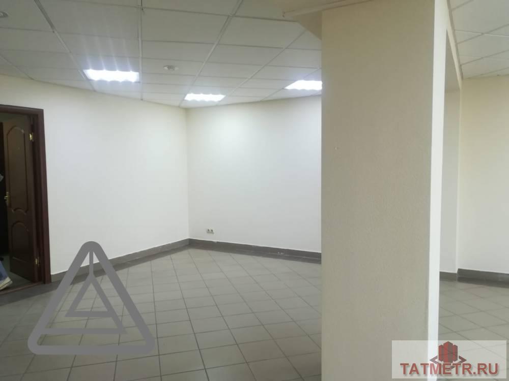 Аренда / Коммерческая / Warehouse, Казань, Проспект Победы, 39 000 Сдается помещение свободного назначения по адресу Проспект Победы 206. Подходит под склад, швейный цех,офис В хорошем... - 4