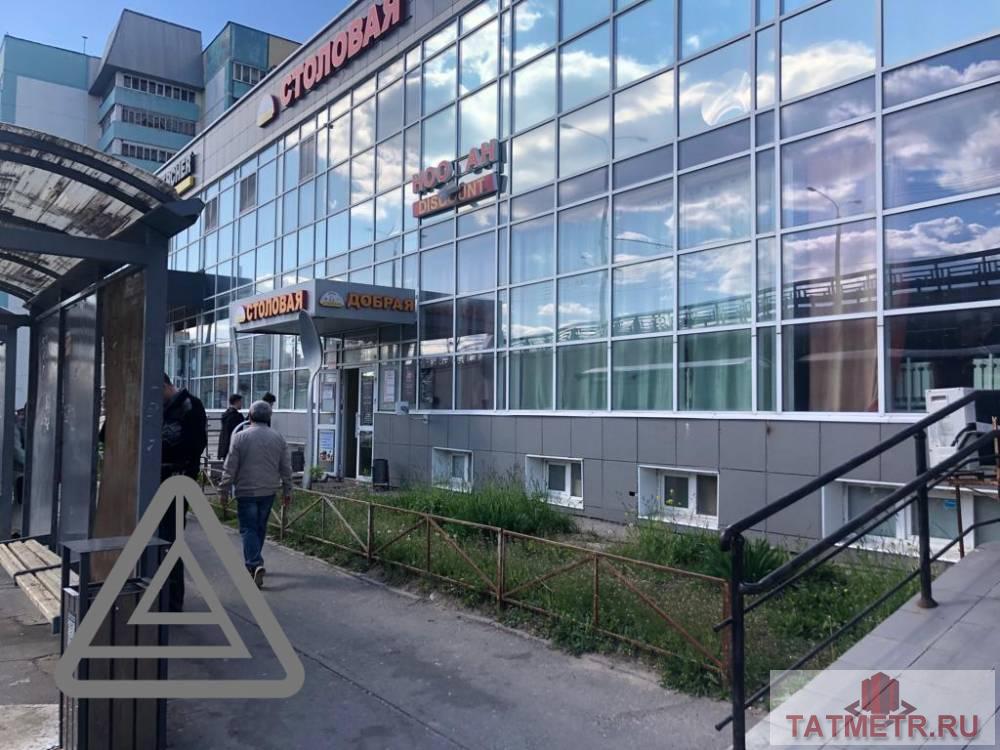 Аренда / Коммерческая / Free purpose, Казань, Чистопольская улица, 180 000 Сдается полуцокольное помещение площадью 300 кв.м по адресу Чистопольская 61а, находящееся на первой линии...
