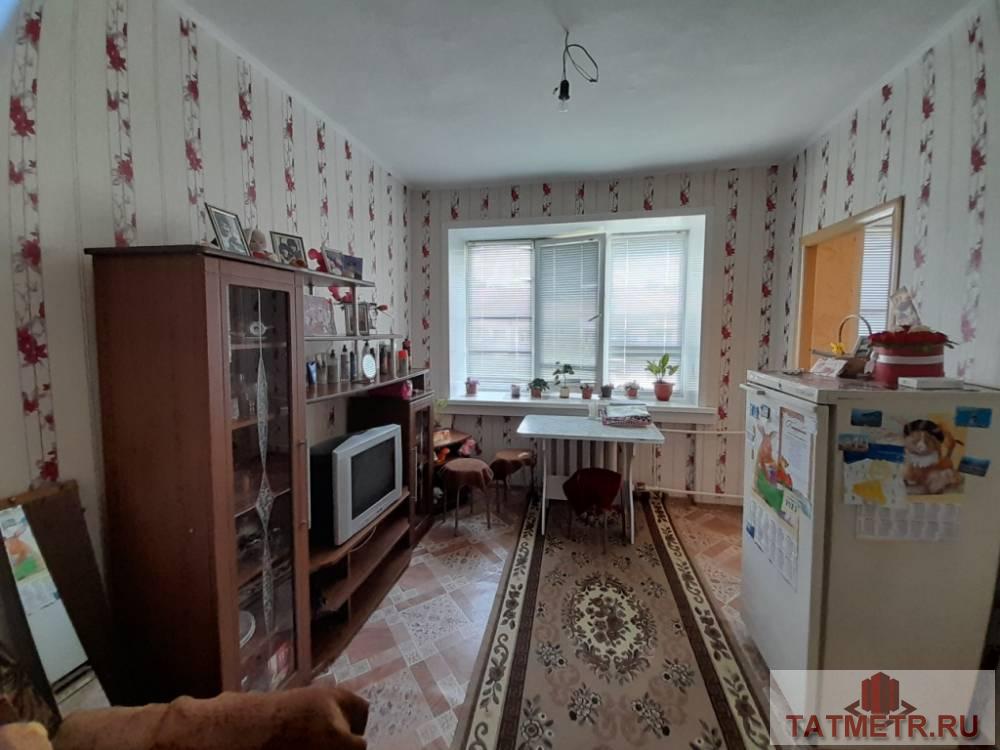 Продажа / Комнаты, Зеленодольск, Норкина улица, 1 200 000 Продаются две комнаты в коммунальной квартире г. Зеленодольск. В комнатах установлены пластиковые окна, на полу... - 2