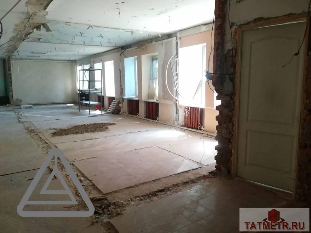 Аренда / Коммерческая / Free purpose, Казань, улица Химиков, 160 000 Сдается помещение свободного назначения по адресу Химиков 1а. Подходит под офис производственной компании , склад ....