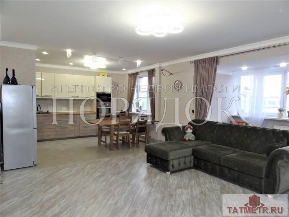 Продажа / Квартиры, Казань, Дубравная улица, 13 400 000 Продается квартира на ул. Дубравная 43А с хорошим, современным ремонтом на комфортном этаже! Кирпичный дом 2004 года...
