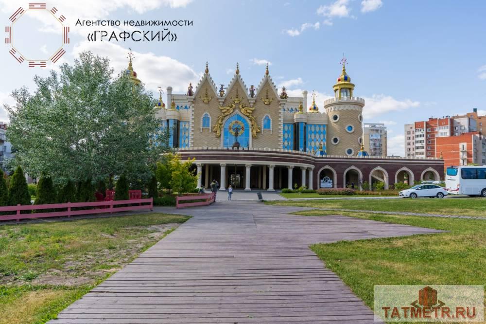 Продажа / Квартиры, Казань, улица Тихомирнова, 9 600 000 Продаю просторную однокомнатную в центре города! Кирпичный дом 2005 года. Месторасположение : «Огонь»! — прямо... - 27
