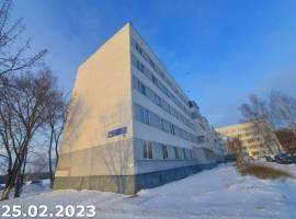 Продается комната, площадью 12.7 м2 в 3-комнатной квартире,...