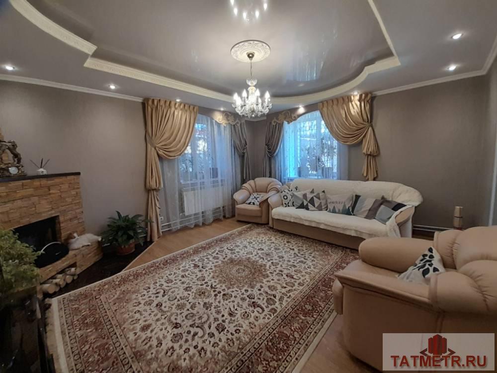 Продажа / Жилая / Дом с участком, Зеленодольск, Ясеневая улица, 23 000 000 Продается кирпичный, двухэтажный коттедж 2007 года постройки в г. Зеленодольск, микрорайн 'Волна'. На территории... - 2