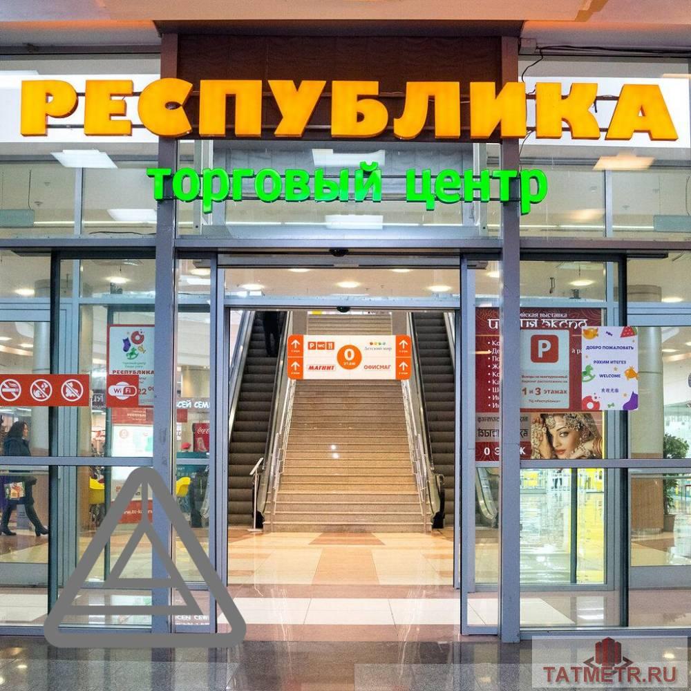Аренда / Коммерческая / Free purpose, Казань, Петербургская улица, 60 000 Сдам помещение свободного назначение в ТЦ «Республика». Помещение находиться на втором этаже на против м-н...