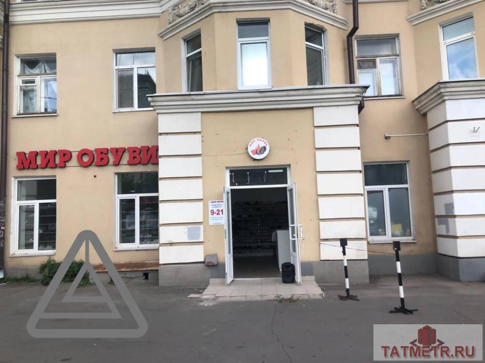 Аренда / Коммерческая / Free purpose, Казань, улица Восстания, 32 000 Сдается 40кв.м , на первом этаже внутри действующего магазина по адресу: ул. Восстания 46,находящееся на первой... - 8