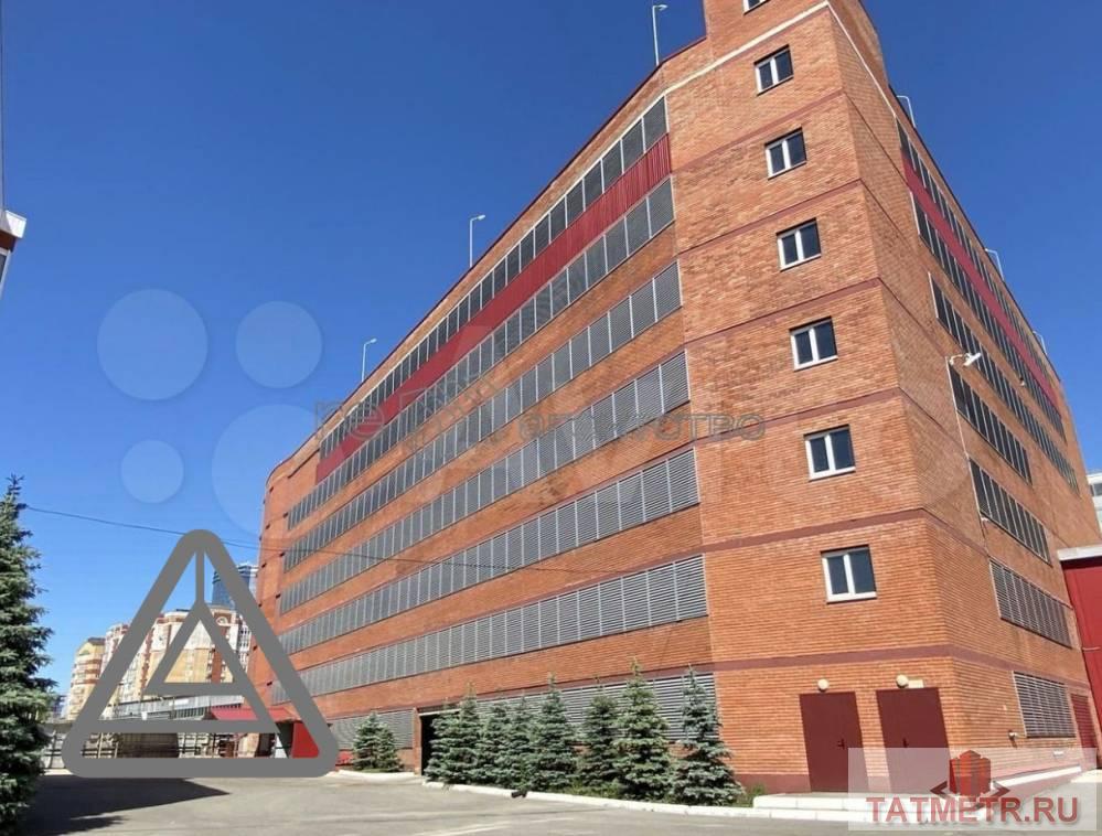 Аренда / Коммерческая / Free purpose, Казань, улица Седова, 360 000 Сдам помещение 600 кв.м по адресу: ул. Седова 24, к.1 на 5 этаже в бывшем гаражном комплексе. Здание с отоплением,...