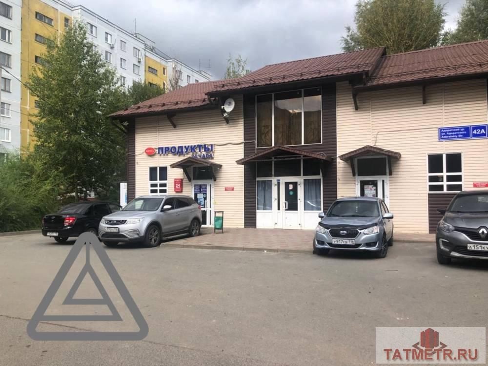 Аренда / Коммерческая / Free purpose, Казань, улица Адоратского, 26 000 Сдается помещение на первом этаже двухэтажного отдельно стоящего нежилого здания, расположенного по адресу... - 2