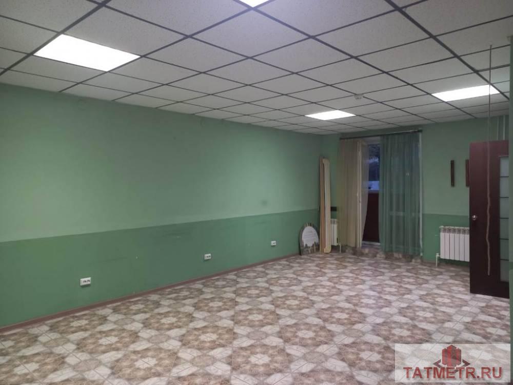 Продается однокомнатная квартира в  микрорайоне Заря г. Волжска РМЭ. Квартира находится на первом высоком этаже с... - 2