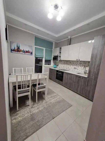 Продажа / Квартиры, Казань, Шмидта улица, 22 500 Предлагаем на длительный срок просторную, чистую 1-комнатную квартиру. Ранее квартира не сдавалась. Удобное... - 2