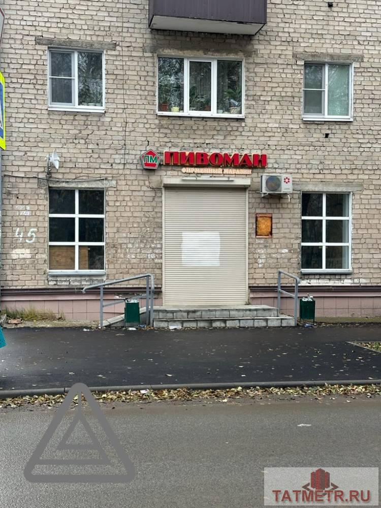 Аренда / Коммерческая / Free purpose, Казань, улица Академика Королёва, 84 000 Сдам помещение на первой линии. Помещение на против парка Урицкого. Большой пешеходный трафик. Парковка. Подойдет под... - 1