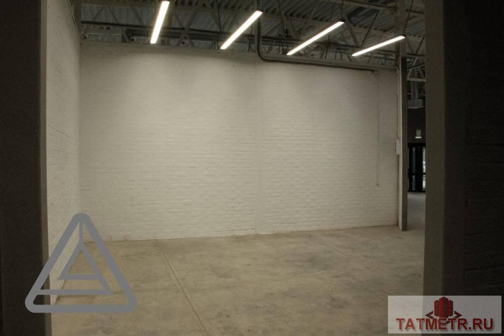 Продажа / Коммерческая / Retail, Казань, улица Дементьева, 5 860 000 Продам 29,3 кв.м в новом ТЦ «Взлетный» на первой линии по улице Дементьева. Помещения с высокими потолками. 450 кВт... - 2