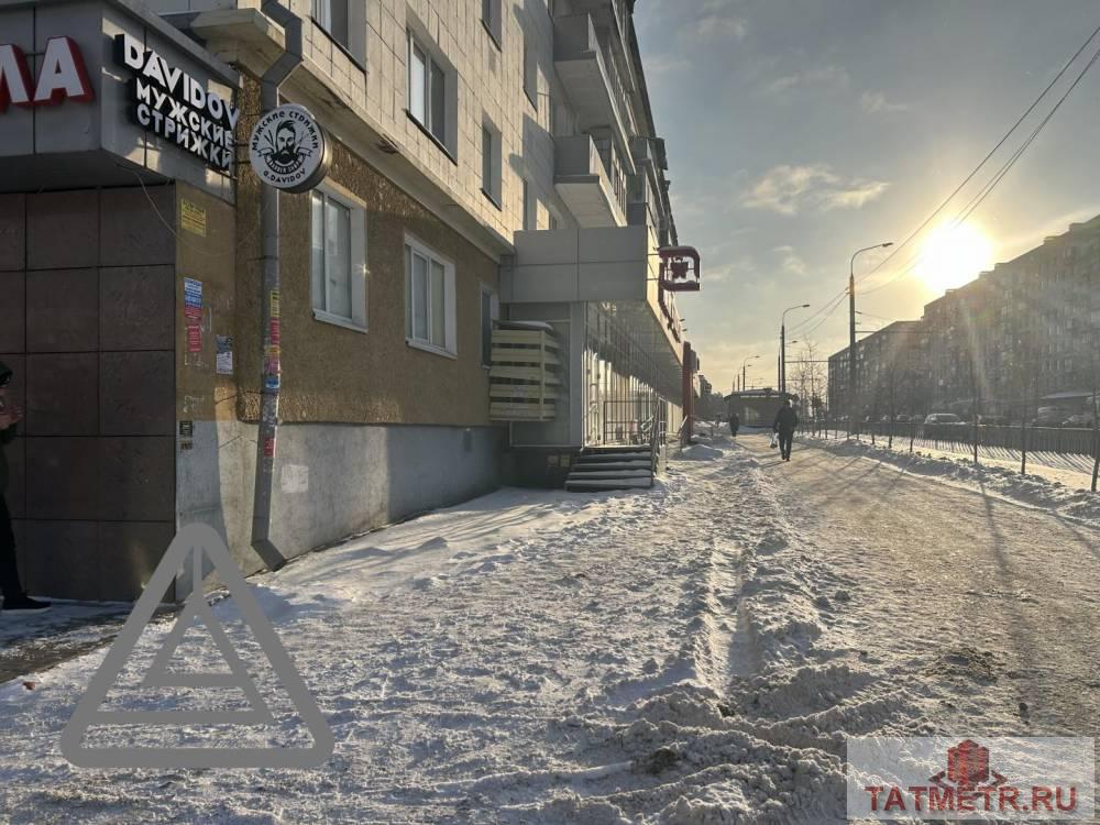 Аренда / Коммерческая / Free purpose, Казань, улица Декабристов, 24 000 Сдается сектор 20 кв.м. в помещении свободного назначения на цокольном этаже по адресу: Декабристов, 112 с высоким...