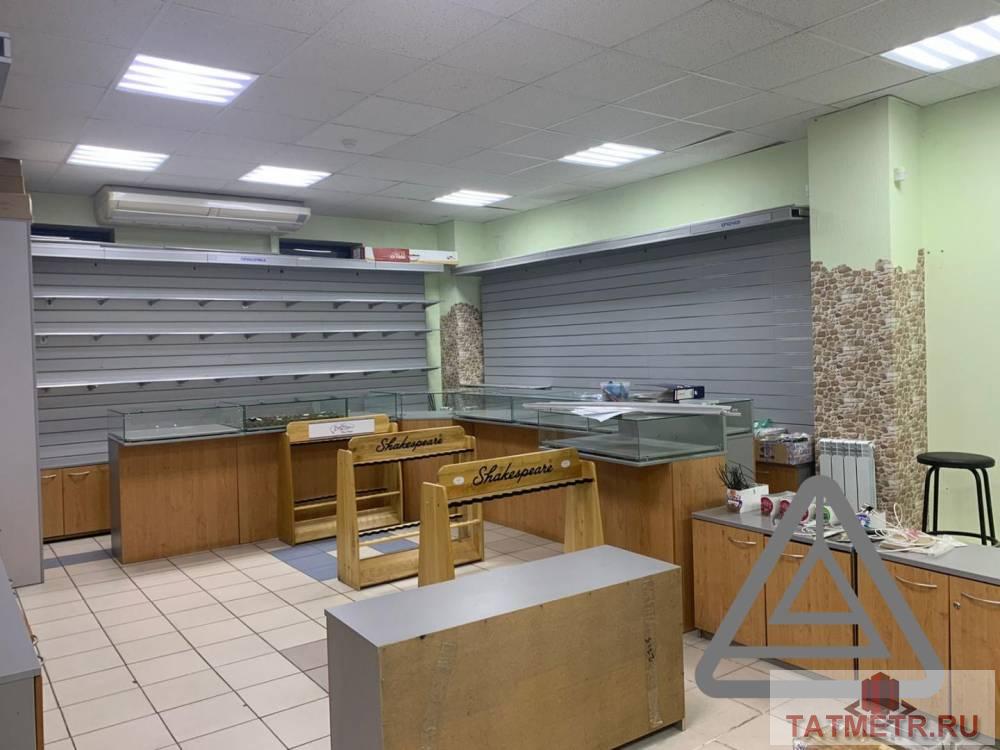 Аренда / Коммерческая / Free purpose, Казань, улица Адоратского, 350 000 Сдается отдельно-стоящее 3- х этажное здание площадь 455 кв.м по адресу: ул. Адоратского 26. В отличном состоянии. В... - 9