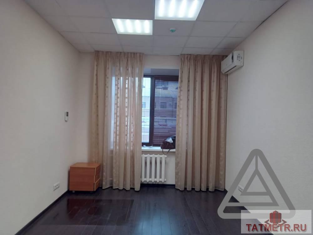 Коммерческая / Аренда / Офисы, Казань, улица Пушкина, 32 500 Сдается на 3 этаже площадь 25 кв.м офисное помещение короткий срок до мая месяца по адресу г. Казань, ул. Пушкина, д.... - 1