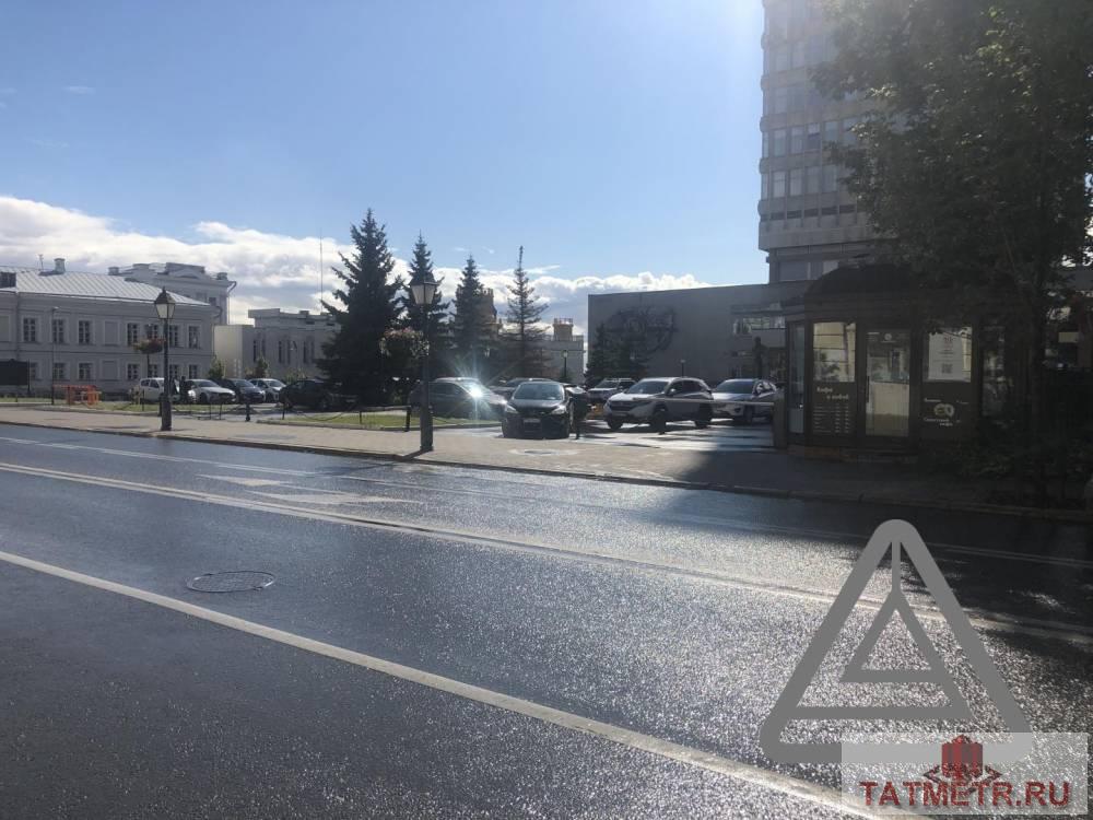 Аренда / Коммерческая / Free purpose, Казань, Кремлевская улица, 70 000 Павильон в центре около КФУ Доступ 24/7 Есть вода и свет Вывеска Кондиционер Под общепит, магазин - 1