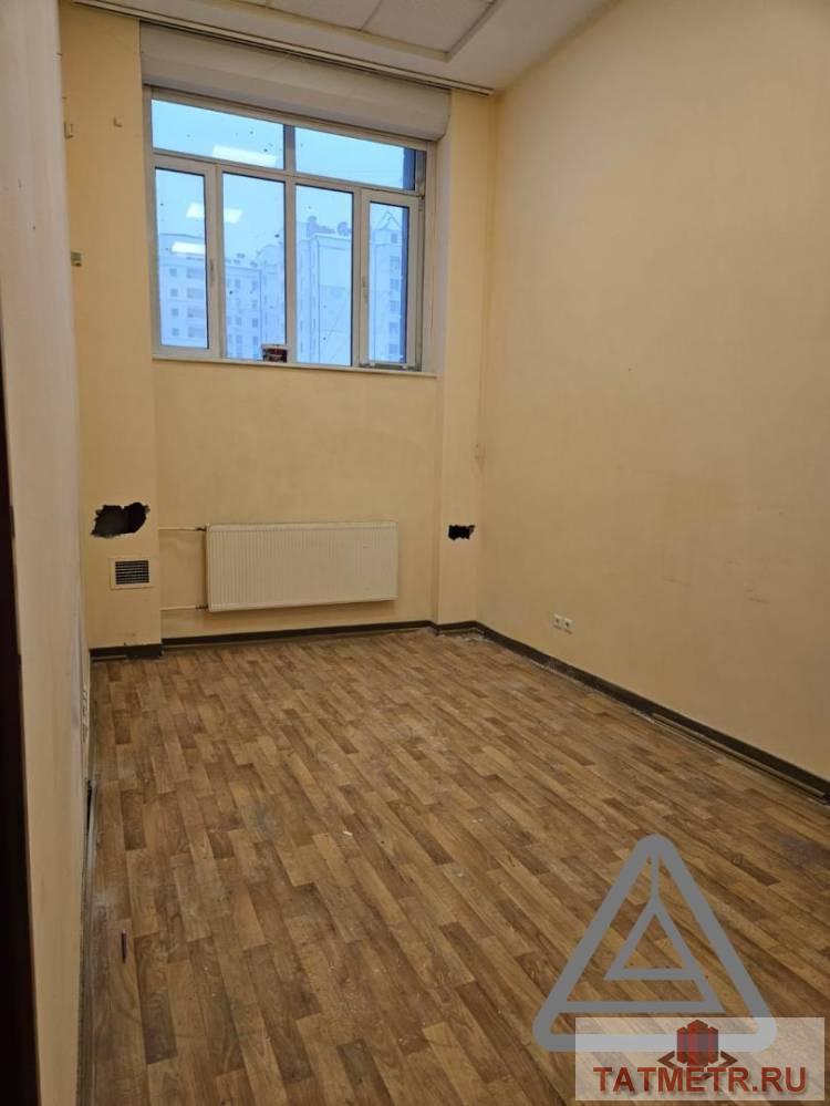 Аренда / Коммерческая / Warehouse, Казань, улица Зинина, 39 000 Сдается помещение с окнами площадь 39 кв.м на 1 этаже по адресу Зинина 4. В хорошем состоянии. В помещении: —... - 1