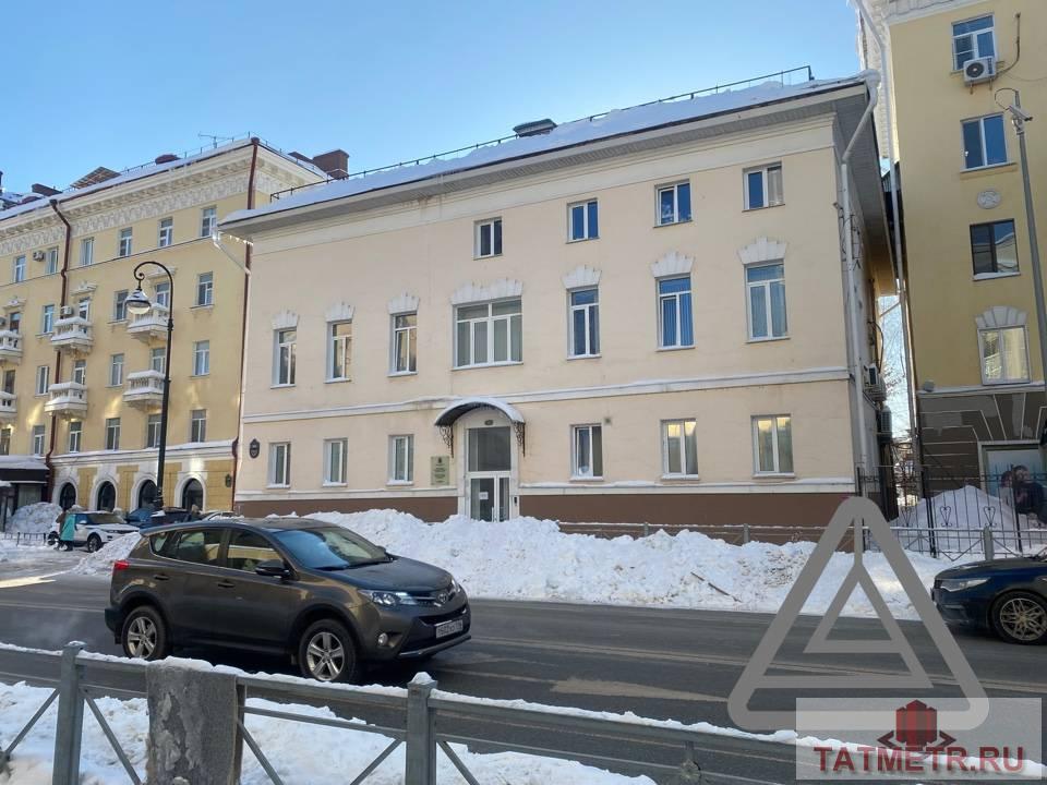 Продажа помещения на 1 этаже в самом сердце Казани, напротив Золотого Яблока. 1 этаж- 279 кв.м. Лестничный марш — 43... - 1