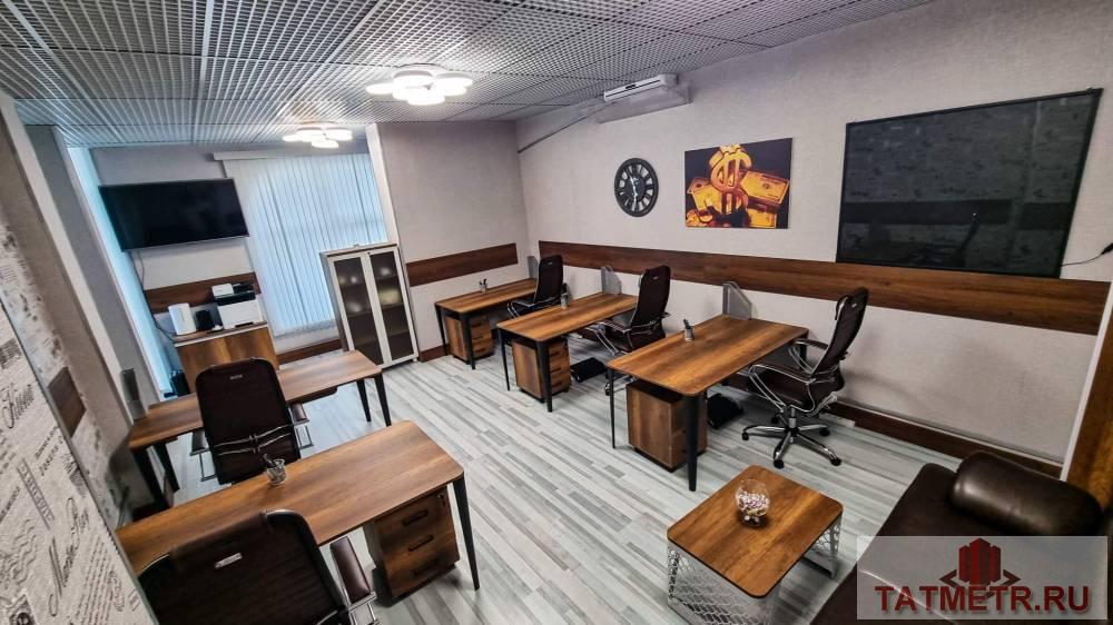 Аренда / Commercial / Office, Казань, Галиаскара Камала, 89 500 Лучший Офис для Процветающей Команды из 8 Человек в Сердце Казани! Супер акция! Продуманное Рабочее Пространство с...