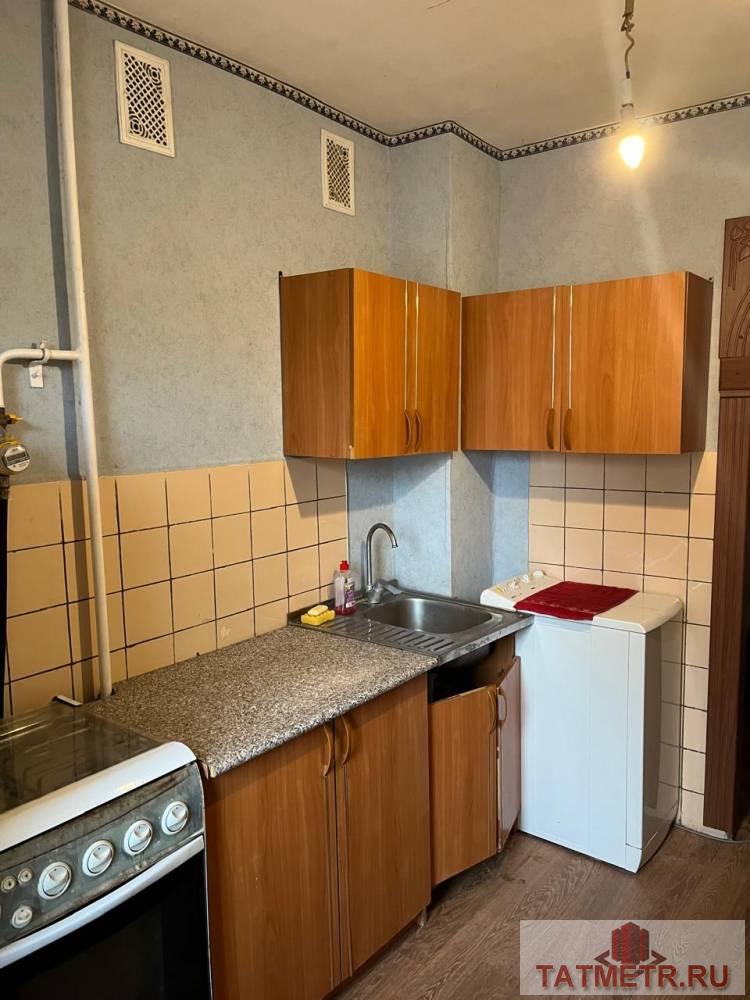 Продаётся от собственника, 2/5 этажки, состояние 3/5, квартира требует ремонта, пластиковые окна, счётчики. Уютный...