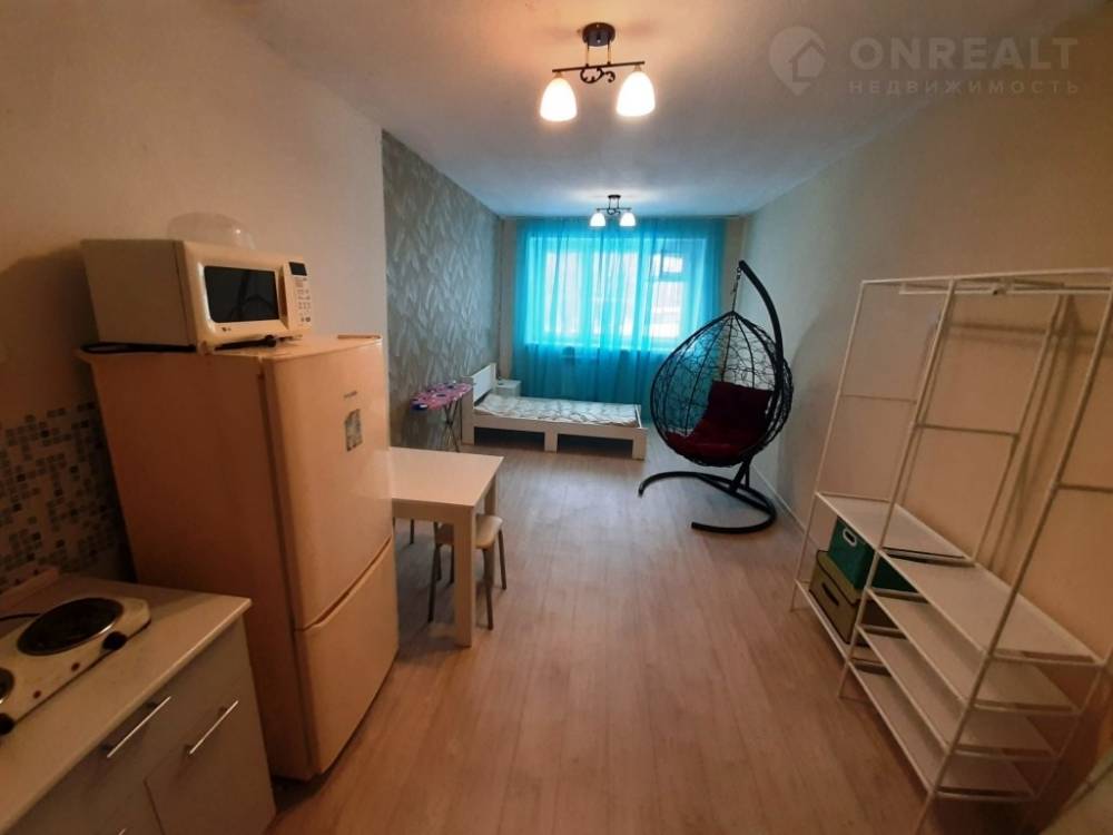 Аренда / Комнаты, Зеленодольск, Комсомольская улица, 8 000 СДАМ КОМНАТУ С МЕБЕЛЬЮ И ТЕХНИКОЙ ! 8000 рублей в месяц - все включено В общежитии, в самом центре города. На...