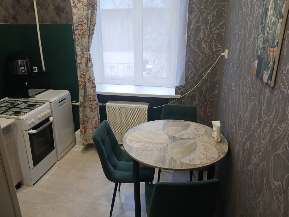 2	ком ул. Теплично-Комбинатская  д. 4      - 11